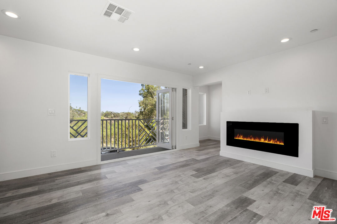 1655 Sargent Ct, Silver Lake