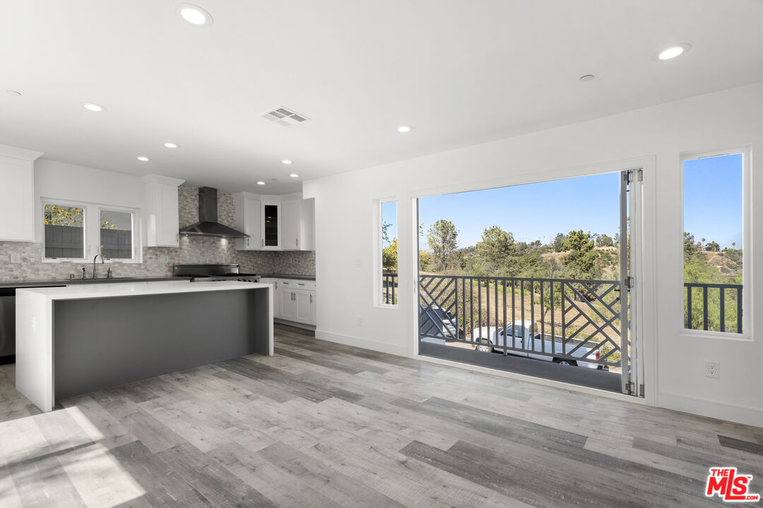 1655 Sargent Ct, Silver Lake