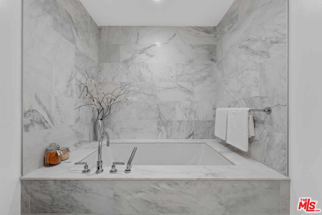 1705 Ocean Ave Unit: 415, Santa Monica