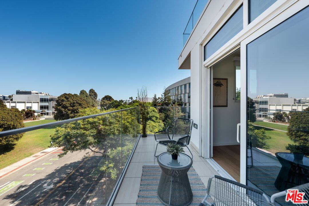1705 Ocean Ave Unit: 415, Santa Monica