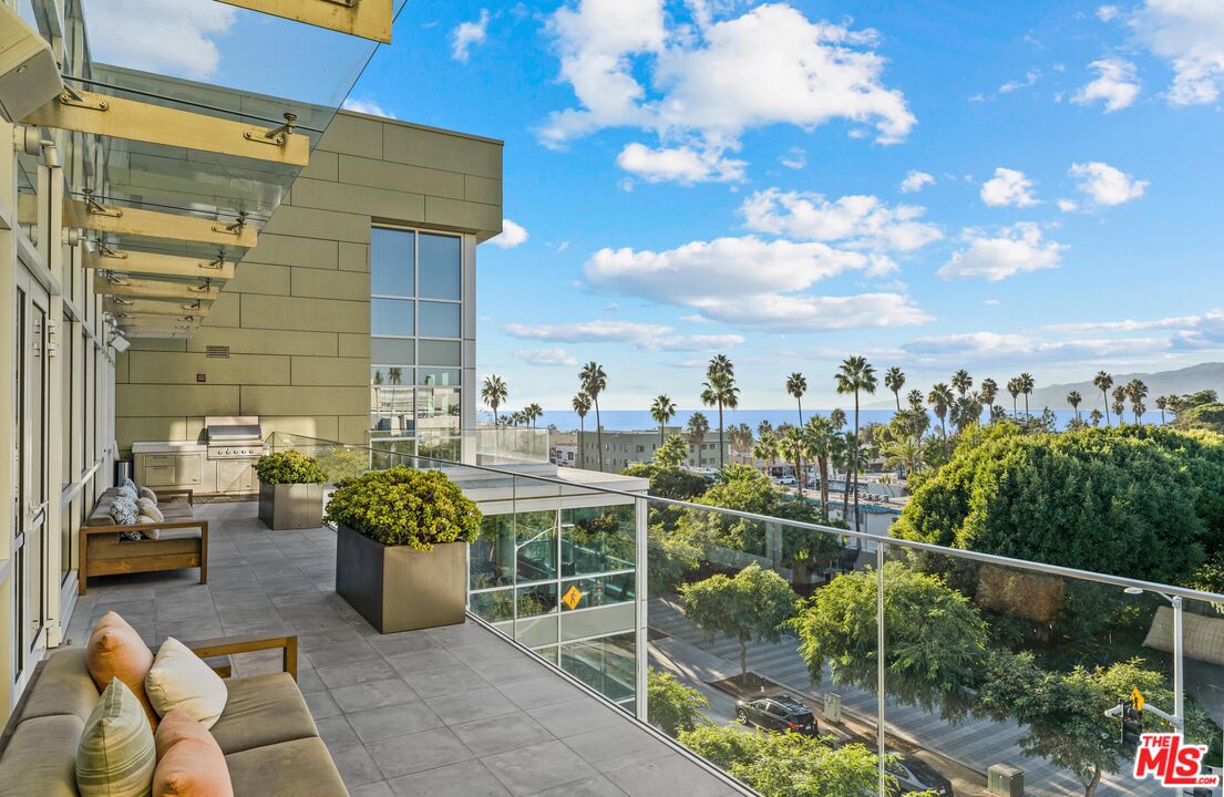 1705 Ocean Ave Unit: 415, Santa Monica