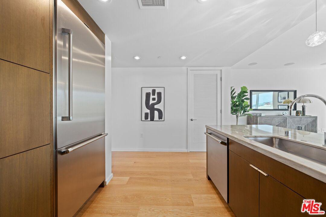 1705 Ocean Ave Unit: 415, Santa Monica