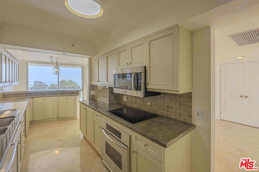 201 Ocean Ave Unit: 601P, Santa Monica