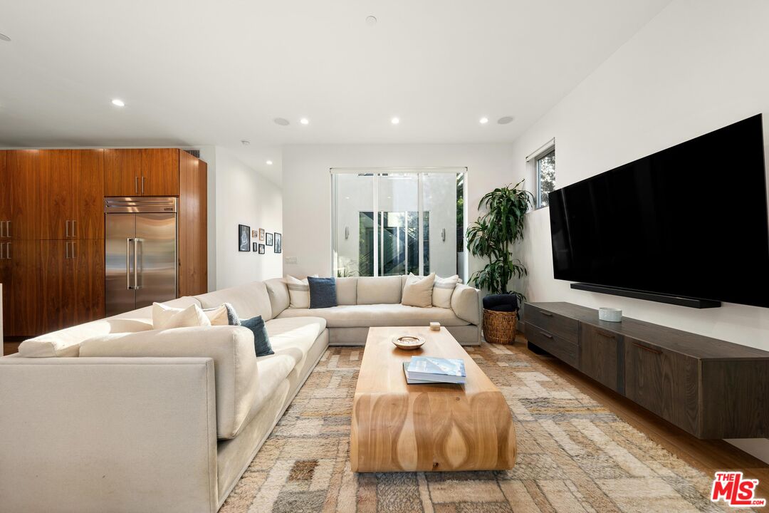2004 Louella Ave, Venice