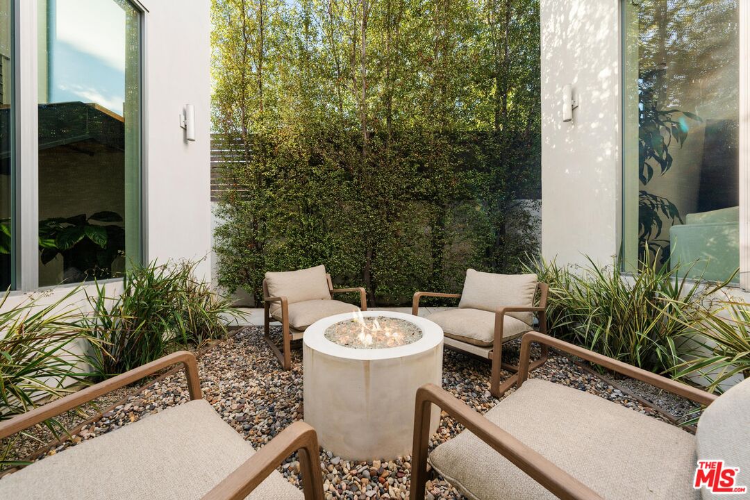2004 Louella Ave, Venice