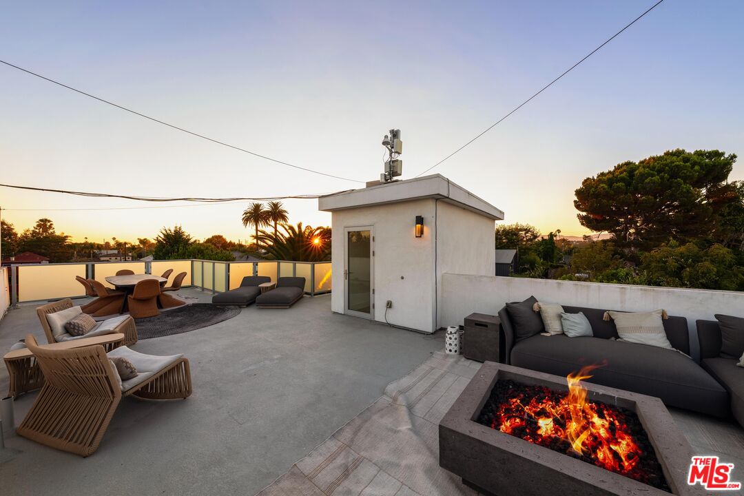 2004 Louella Ave, Venice