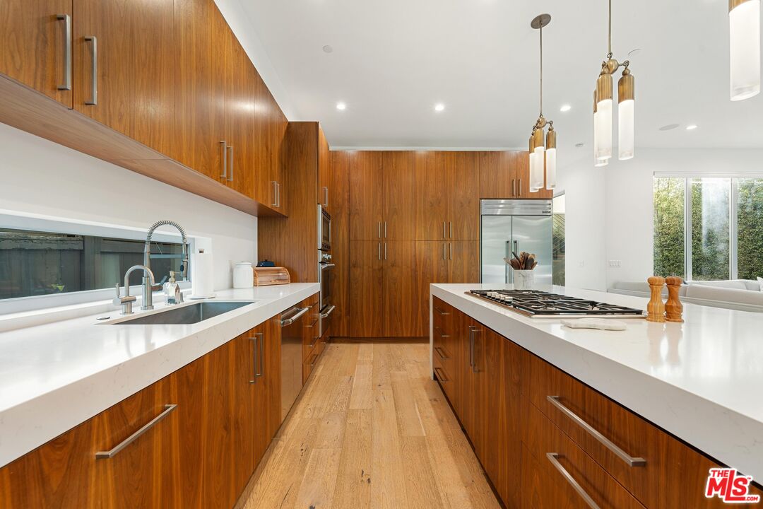 2004 Louella Ave, Venice