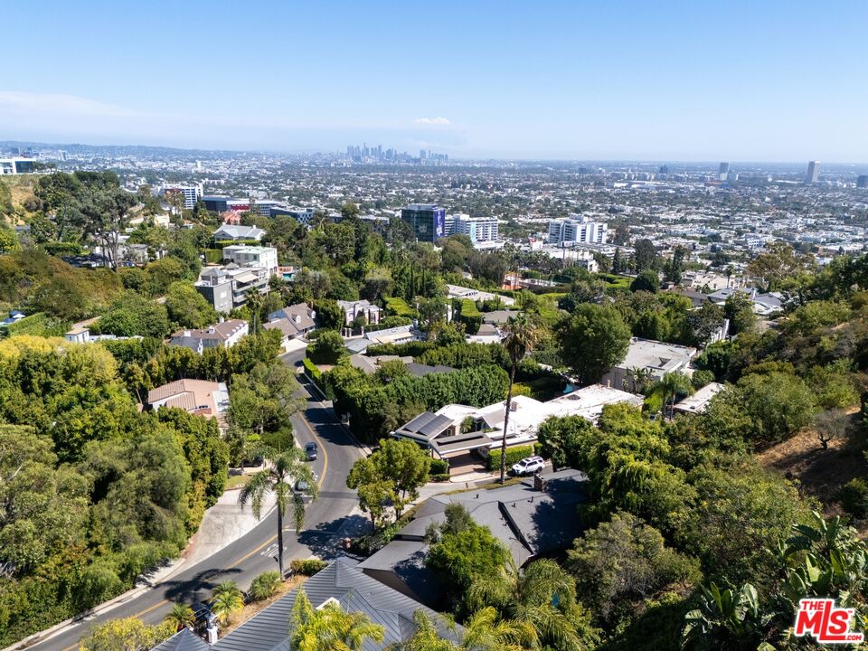 1301 Sunset Plaza Dr, Sunset Strip