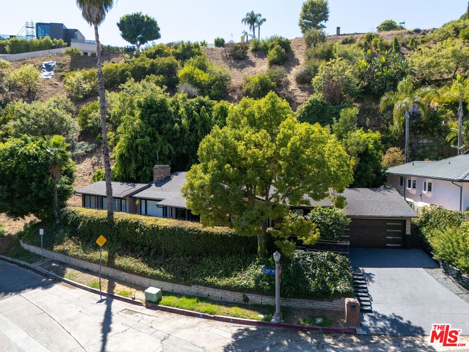 1301 Sunset Plaza Dr, Sunset Strip