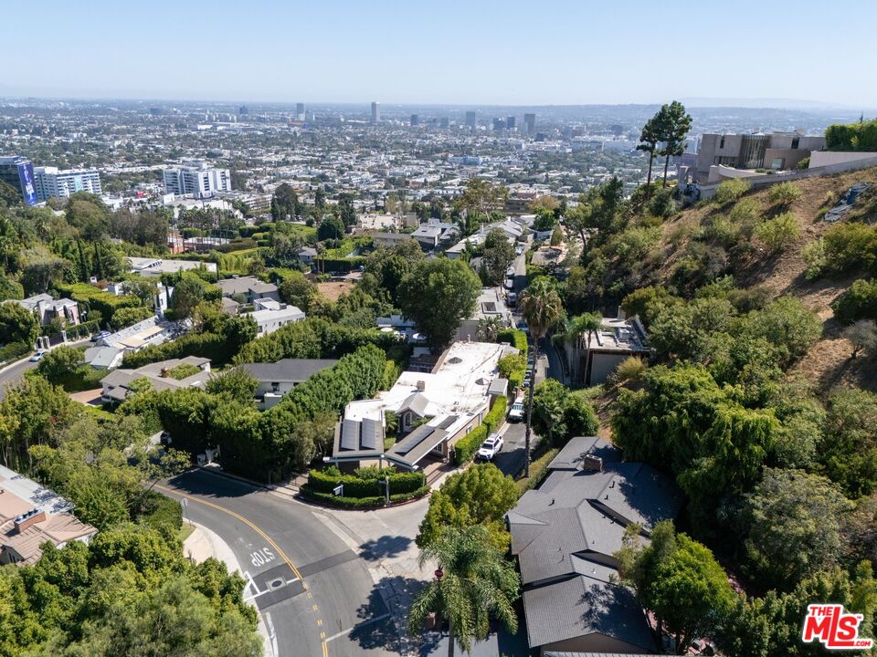 1301 Sunset Plaza Dr, Sunset Strip