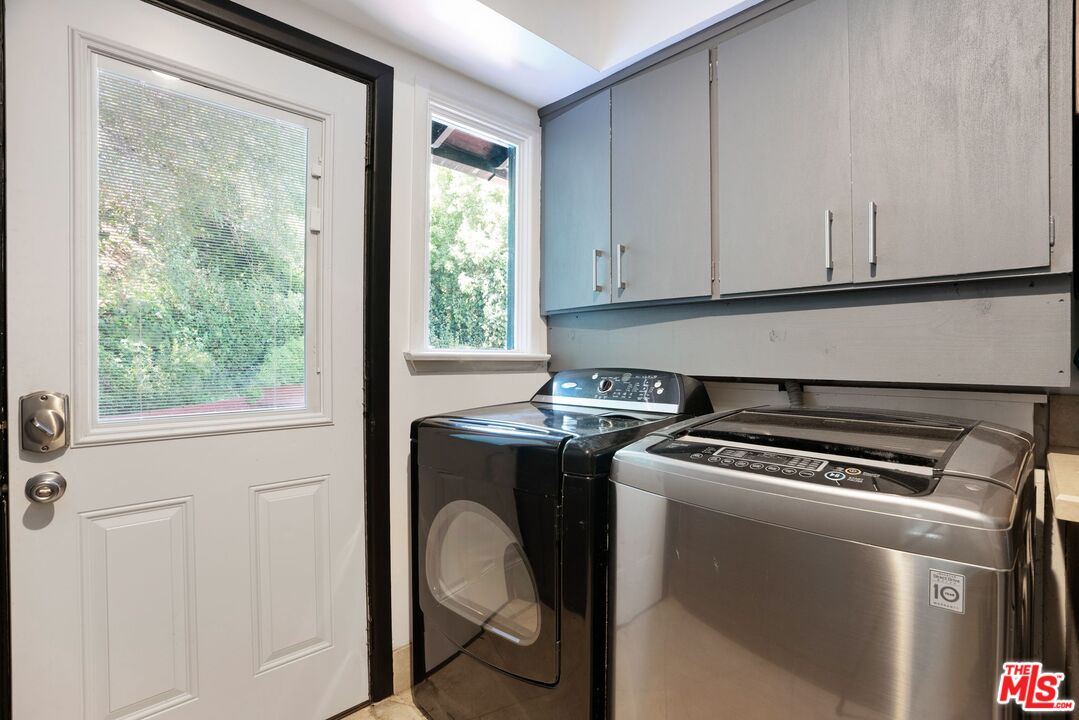 1301 Sunset Plaza Dr, Sunset Strip