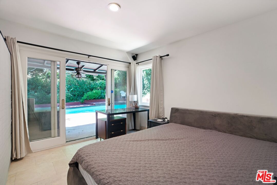 1301 Sunset Plaza Dr, Sunset Strip