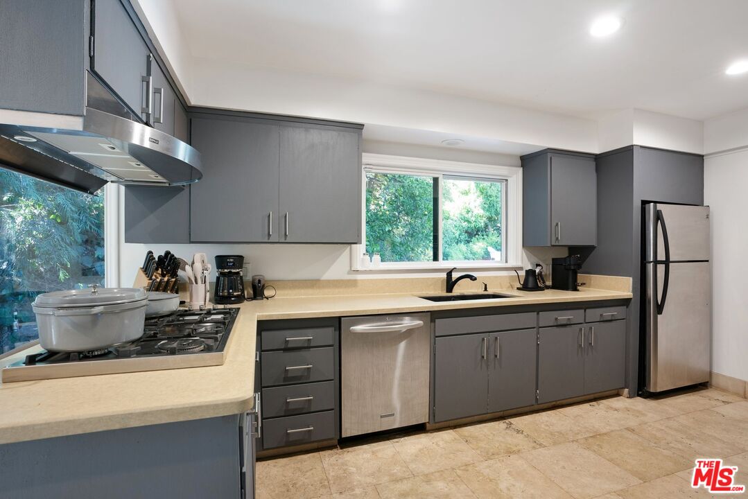 1301 Sunset Plaza Dr, Sunset Strip