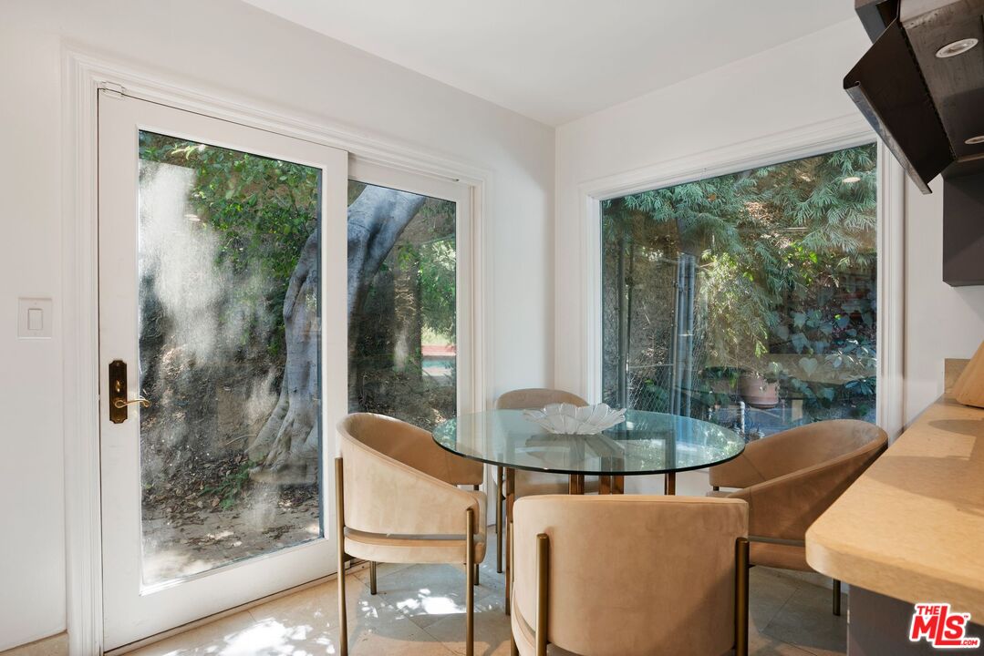 1301 Sunset Plaza Dr, Sunset Strip