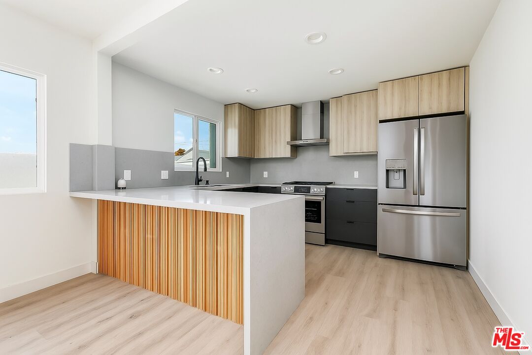 4421 Oakwood Ave, Mid-Wilshire
