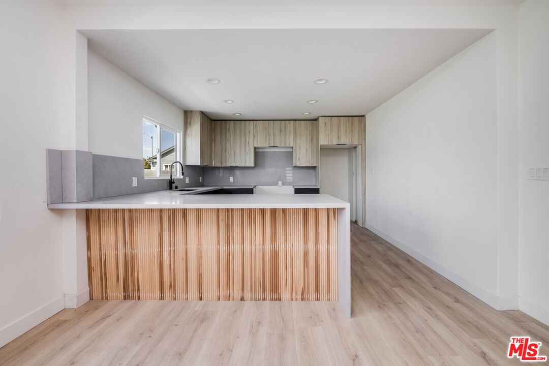 4421 Oakwood Ave, Mid-Wilshire