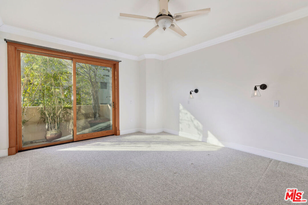 411 N Oakhurst Dr Unit: 404, Beverly Hills 