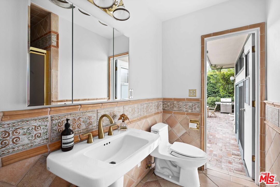 10216 Cielo Dr, Beverly Hills