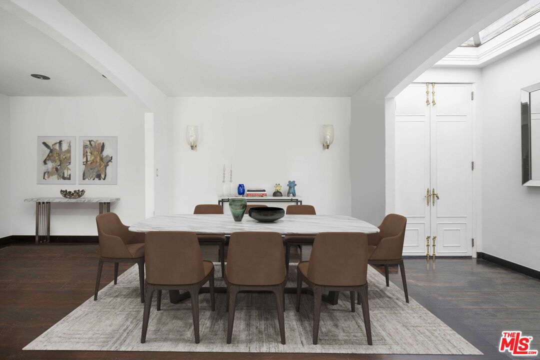 10216 Cielo Dr, Beverly Hills
