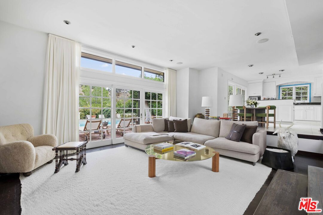 10216 Cielo Dr, Beverly Hills