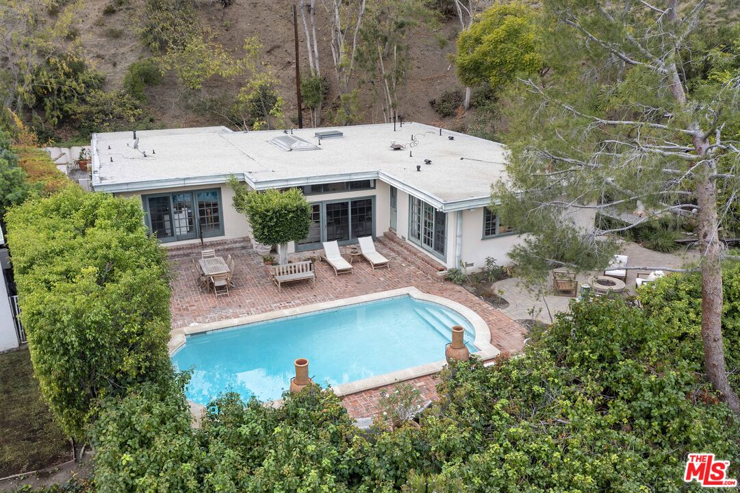 10216 Cielo Dr, Beverly Hills