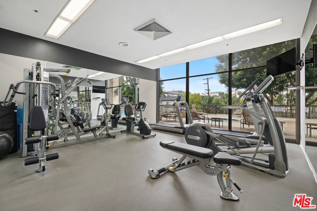 10750 Wilshire Blvd Unit: 303