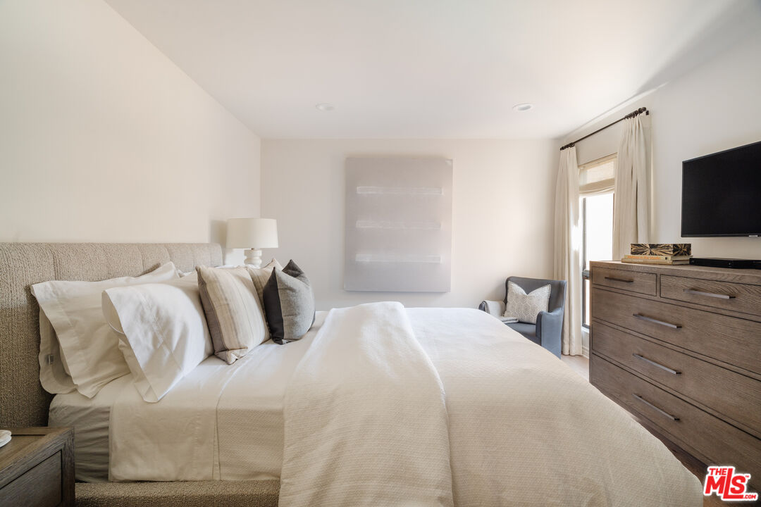 853 Larrabee St Unit: 6, West Hollywood