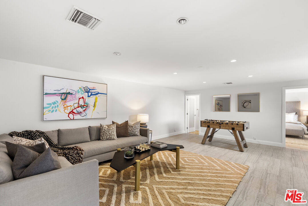 7346 Pacific View Dr, Sunset Strip