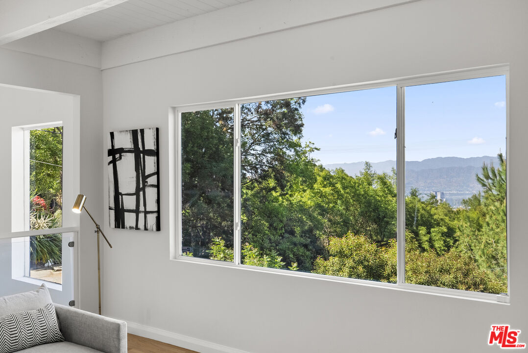 7346 Pacific View Dr, Sunset Strip