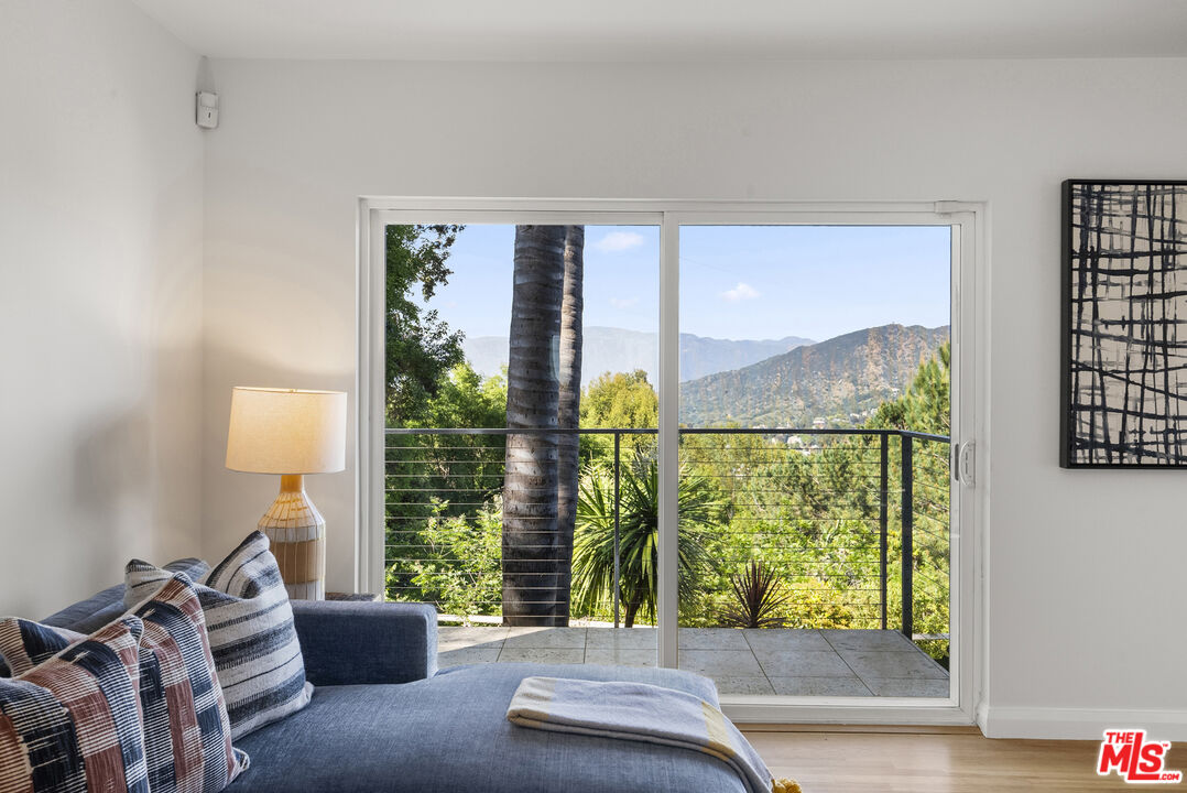7346 Pacific View Dr, Sunset Strip