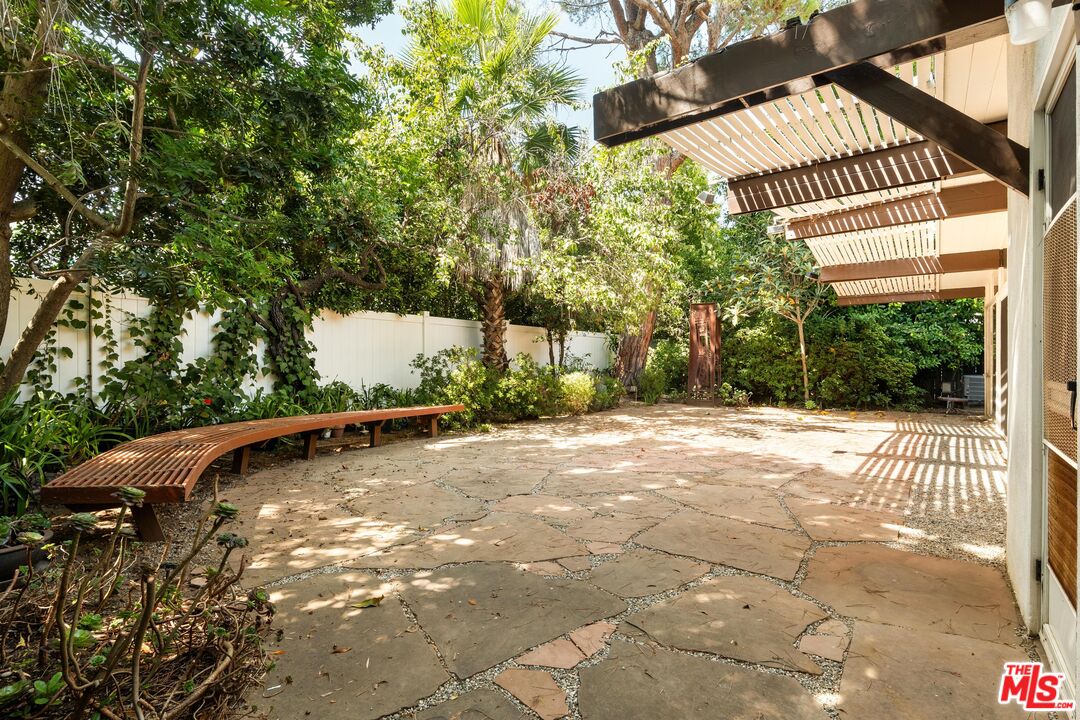 419 S Saltair Ave, Brentwood
