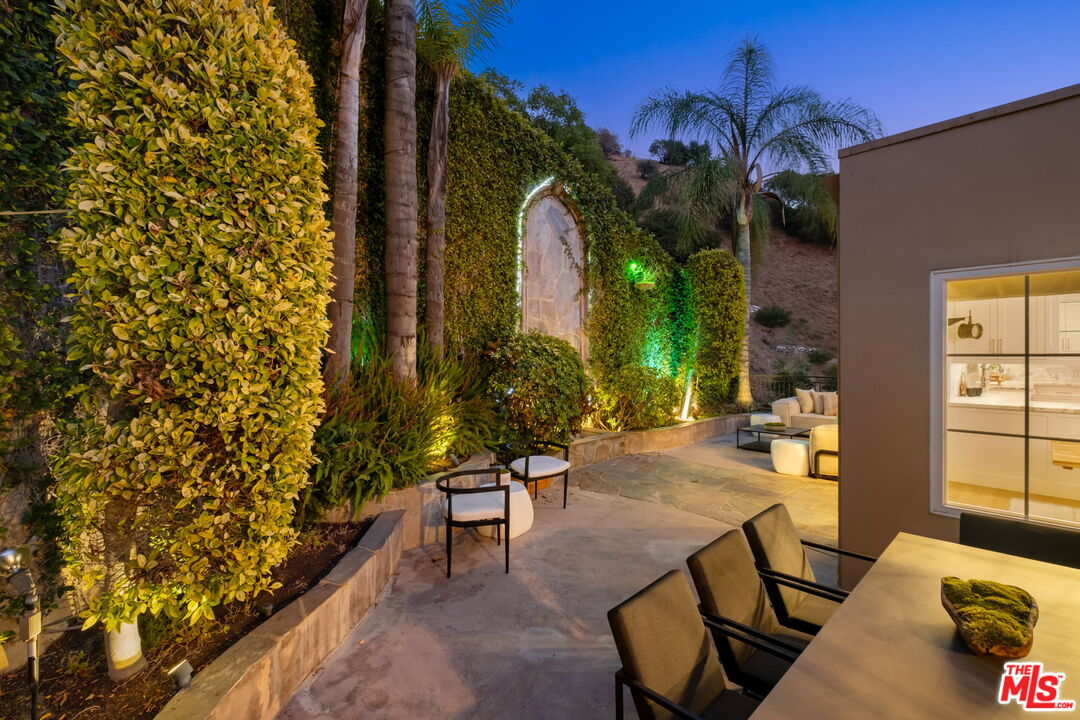 2030 N Curson Ave, hollywood hills