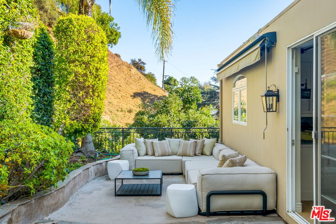 2030 N Curson Ave, hollywood hills