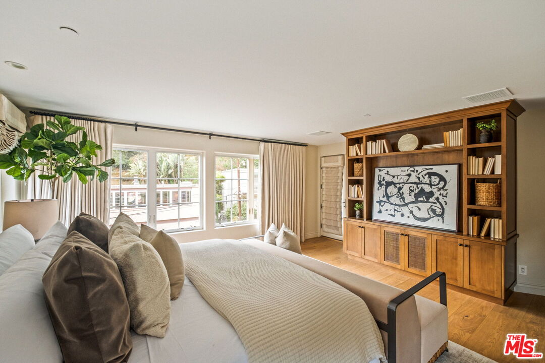 2030 N Curson Ave, hollywood hills