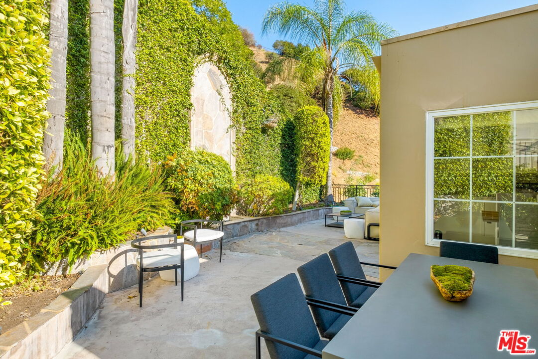 2030 N Curson Ave, hollywood hills
