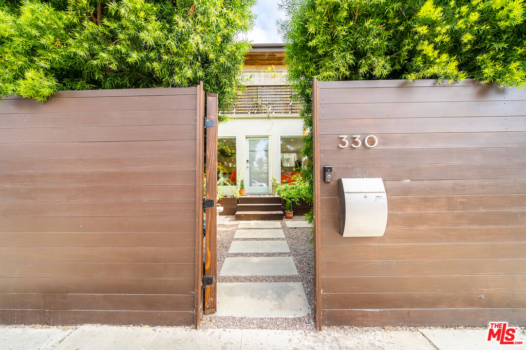 330 Venice Way, Venice