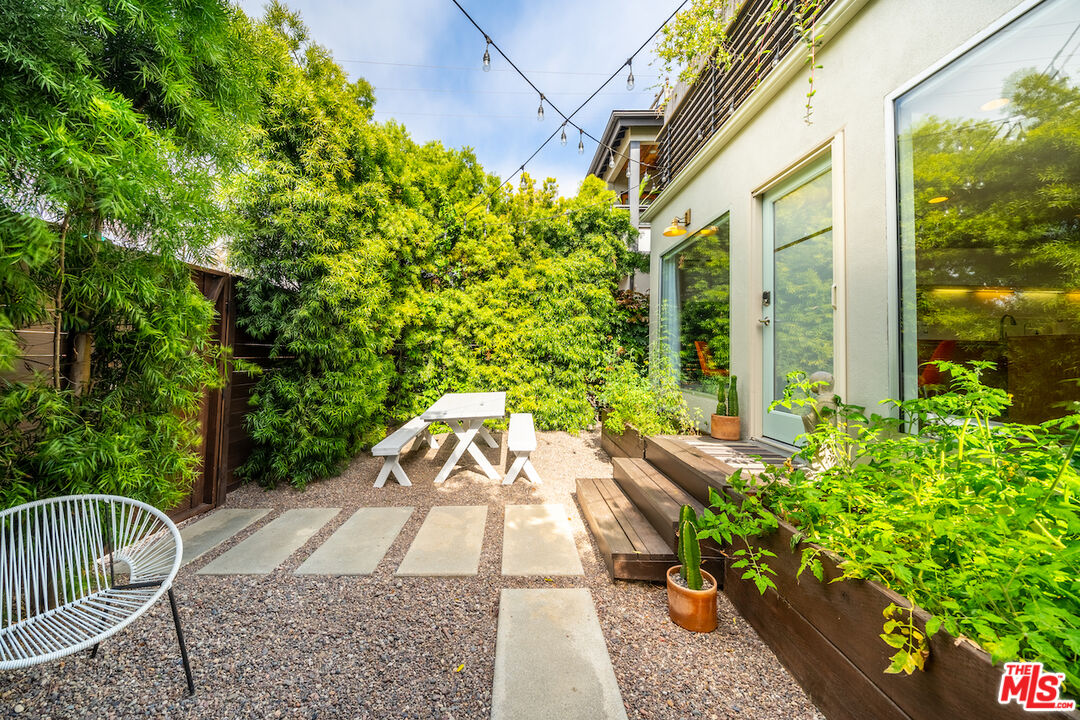 330 Venice Way, Venice