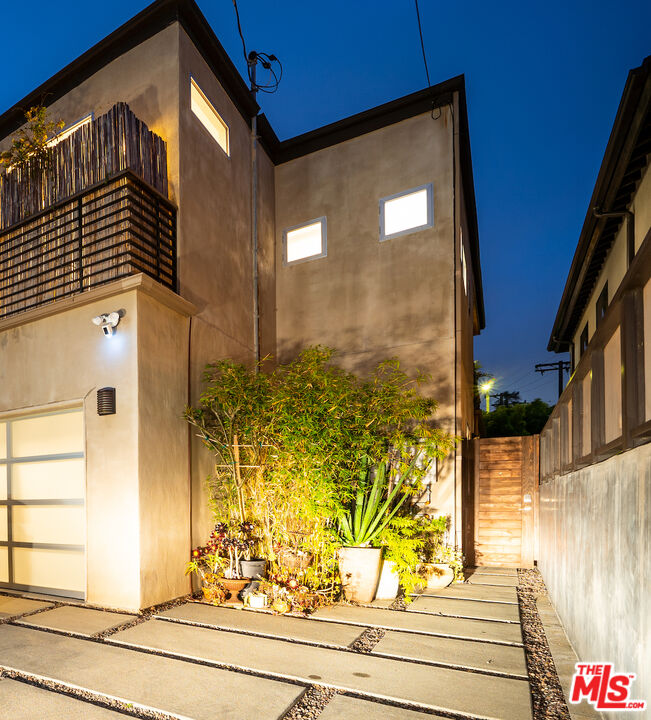 330 Venice Way, Venice