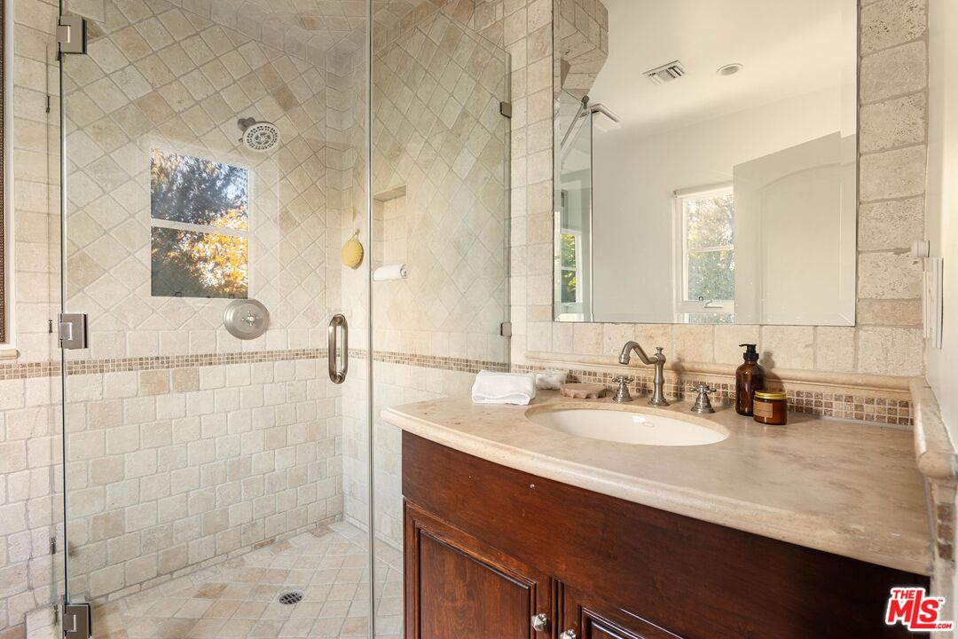 505 Moreno Ave, Brentwood