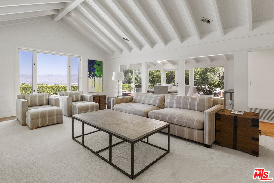13679 Mulholland Dr, Beverly Hills
