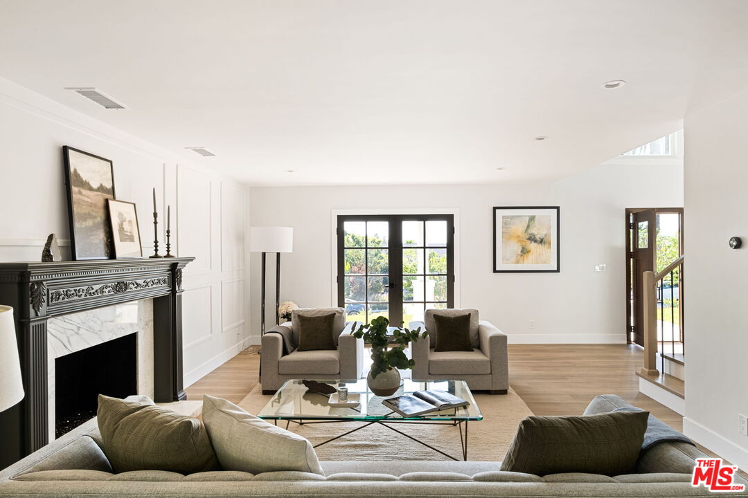890 Falmouth St, Thousand Oaks