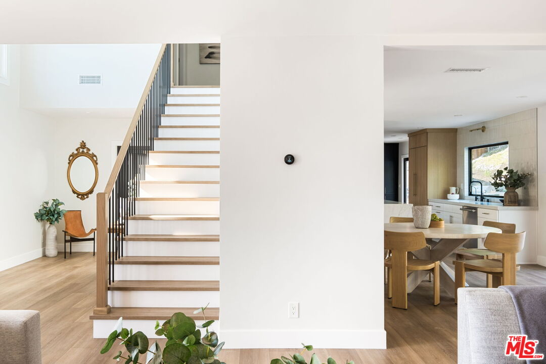 890 Falmouth St, Thousand Oaks