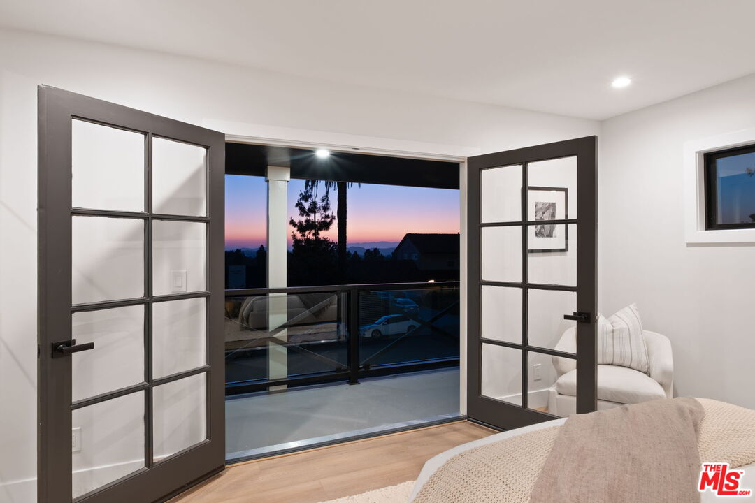 890 Falmouth St, Thousand Oaks