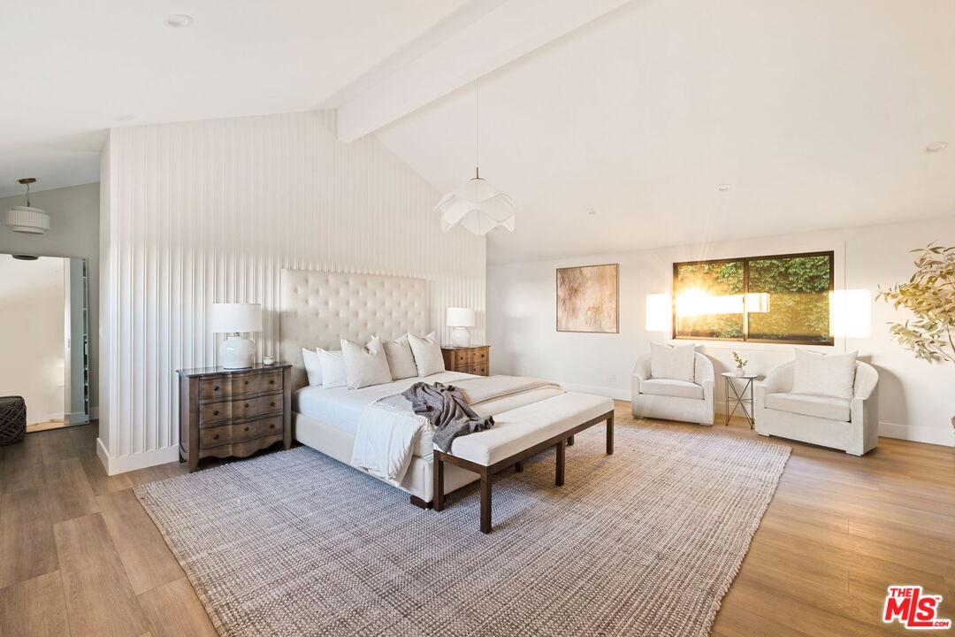 890 Falmouth St, Thousand Oaks