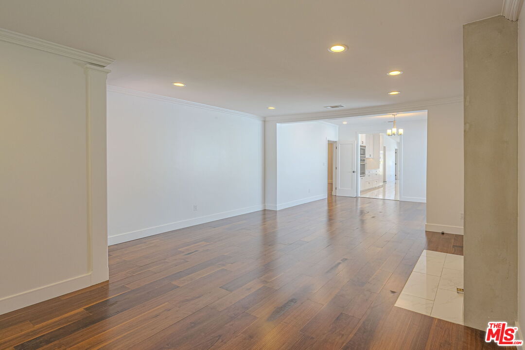 645 N Sierra Bonita Ave, Beverly Center