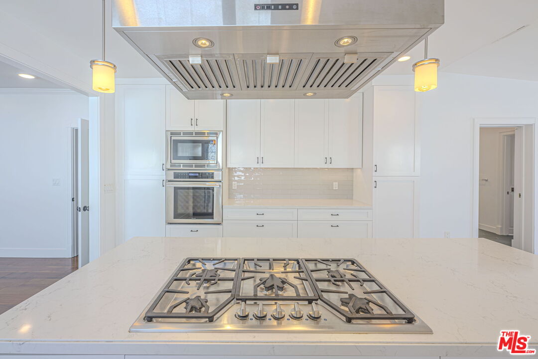 645 N Sierra Bonita Ave, Beverly Center