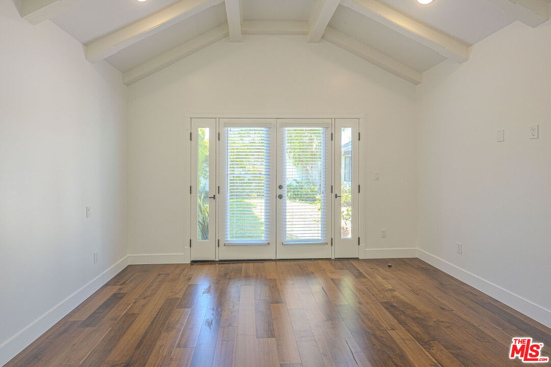 645 N Sierra Bonita Ave, Beverly Center
