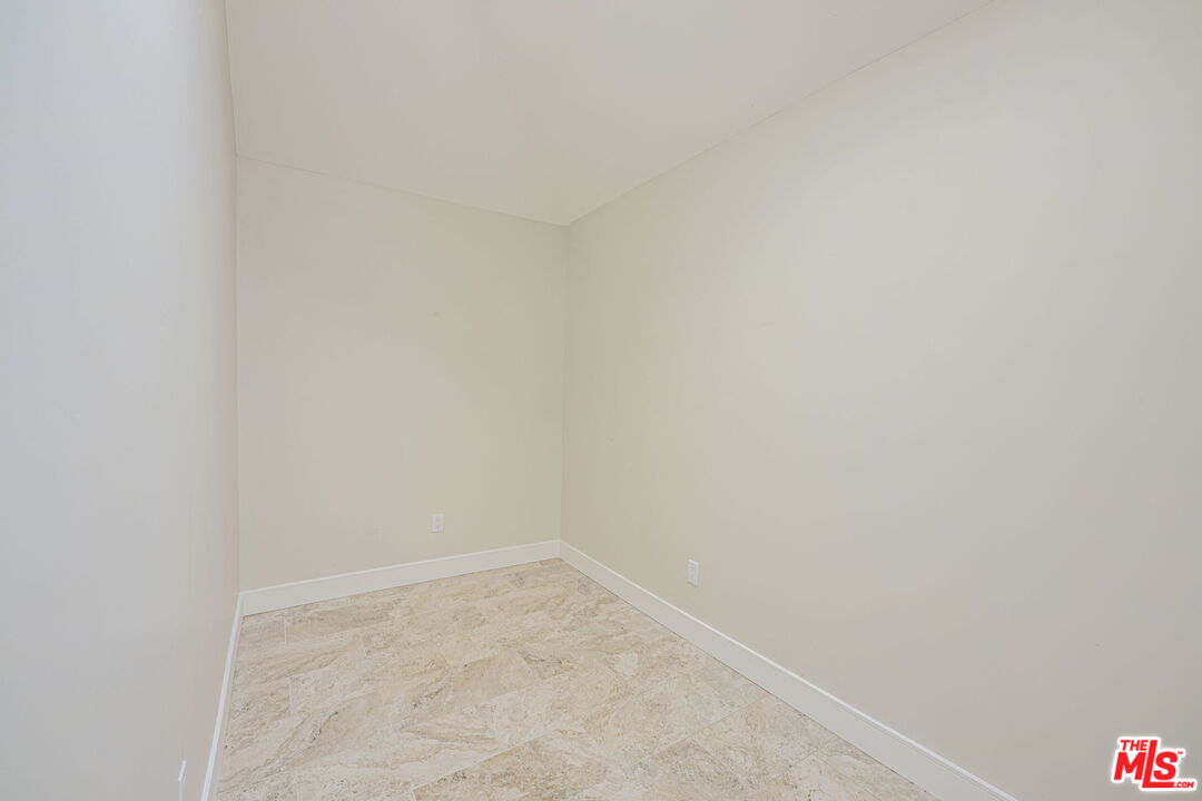 645 N Sierra Bonita Ave, Beverly Center