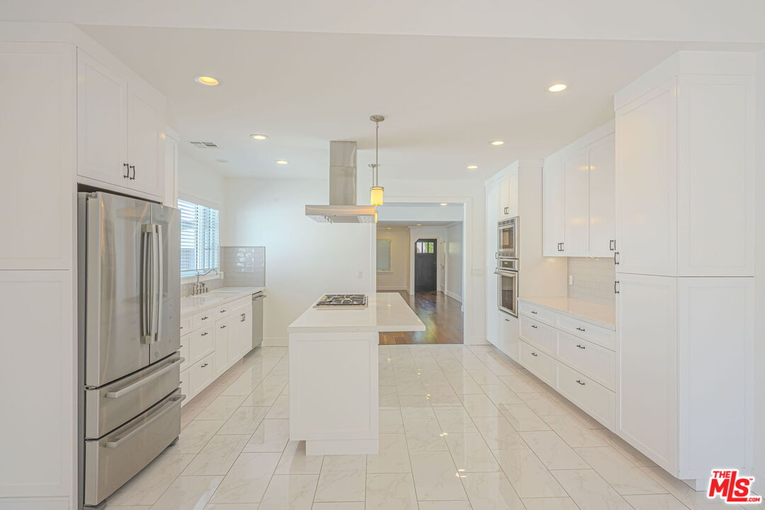 645 N Sierra Bonita Ave, Beverly Center