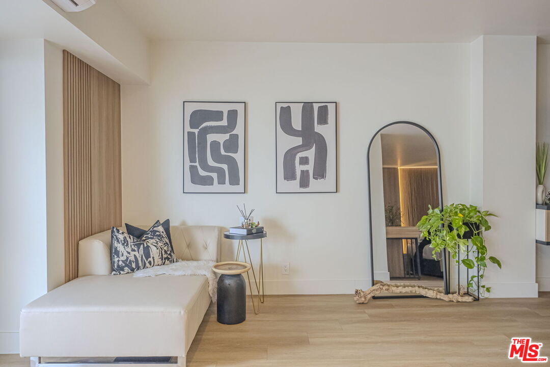 999 N Doheny Dr Unit: 307